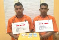 Dua pria yang diamankan Polres Tapteng karena diduga edarkan narkoba. Foto: Dok. Humas Polres Tapteng
