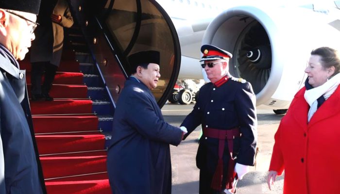Suhu Dingin Sambut Kedatangan Presiden Prabowo di Inggris
