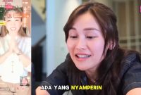 Tangkapan layar saat Ayu Ting Ting memborong dagangan UMKM saat live TikTok.