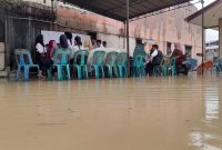 KPU Sumut mengatakan ada 110 TPS di Sumut yang batal menggelar pemungutan suara akibat banjir. Foto: Topikseru.com