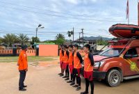 Personel SAR Sibolga saat bersiap melakukan pencarian nelayan tenggelam di Pulau Sorkam. Foto: Dok POS SAR Sibolga