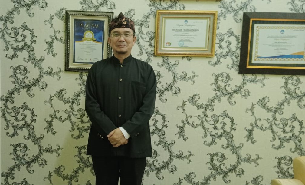 Kepala SMA Negeri 1 Matauli Pandan