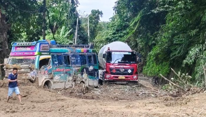 Jalur Medan-Berastagi yang Putus Akibat Longsor Segera Dibuka