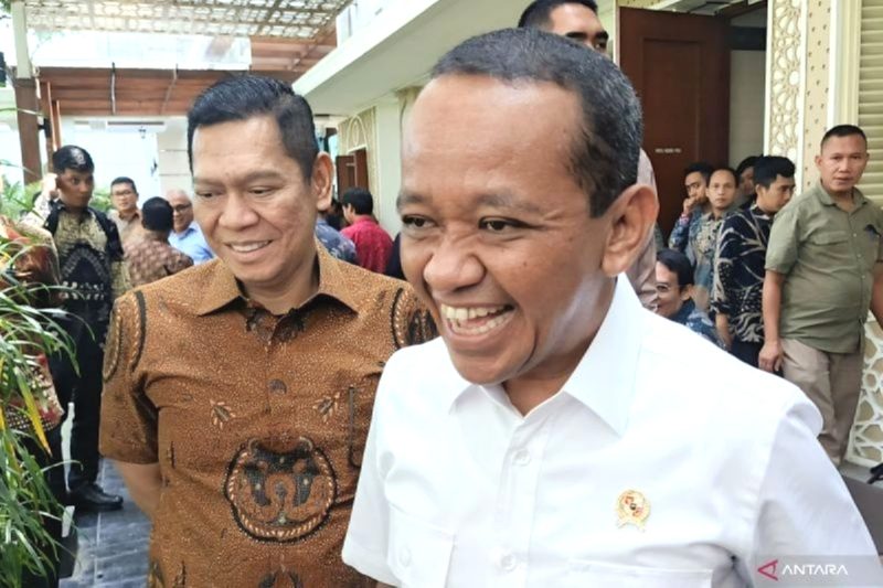 Menteri Energi dan Sumber Daya Mineral (ESDM) yang juga Ketum Partai Golkar Bahlil Lahadalia. Foto: Antara