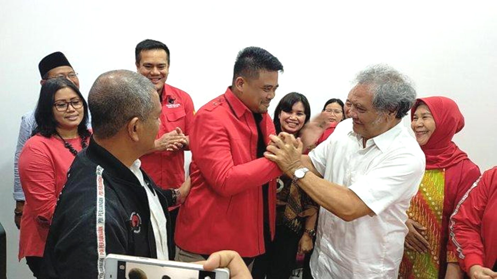 PDIP Pecat Bobby Nasution