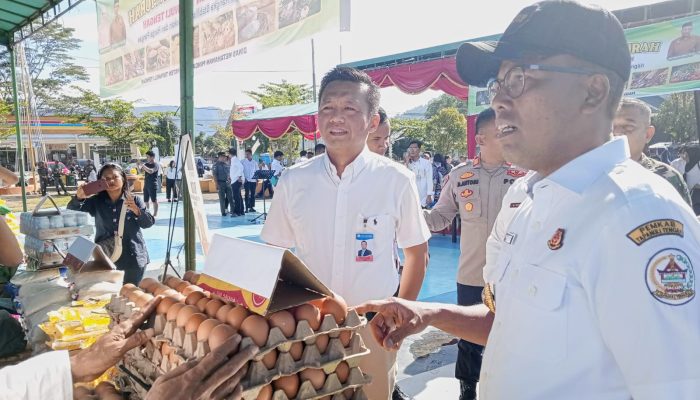 Pj Bupati Sugeng Tinjau Gerakan Pangan Murah di Tapteng