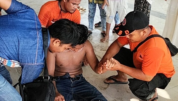 Pemuda Ini Nyaris Tenggelam di Pelabuhan Lama Sibolga