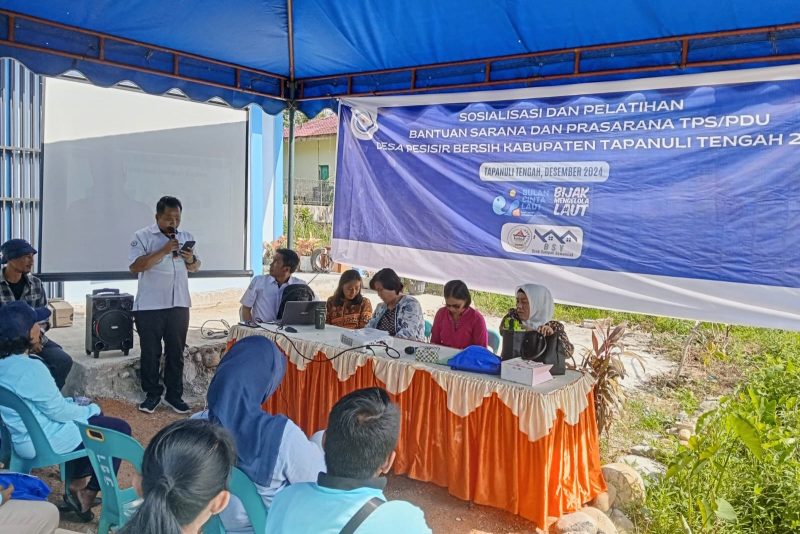 Kegiatan Sosialisasi dan Pelatihan oleh KKP di TPS/PDU Bank Sampah Yamantab. Topikseru.com/ Jasman Julius