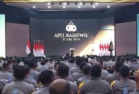 Presiden RI Prabowo Subianto saat berpidato dalam agenda Apel Kasatwil Polri 2024 di Akademi Kepolisian (Akpol) Semarang, Jawa Tengah, Rabu (11/12/2024). Foto: Anatar/Andi Firdaus