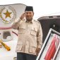 Presiden Prabowo Subianto memberi hormat sebelum melakukan kunjungan ke luar negeri di Pangkalan TNI AU Halim Perdanakusama, Jakarta, Selasa (17/12/2024). ANTARA FOTO/Galih Pradipta