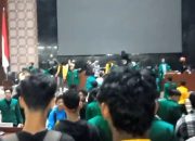 Gedung DPRD Sumut Diduduki Mahasiswa