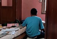 Bocah 12 tahun dituduh mencuri celana dalam, dianiaya warga kukunya dicabut pakai tang. Foto: iNews