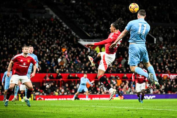 Laga Manchester United melawan Nottingham Forest di Stadion Old Trafford. Foto: AFP via Getty Images