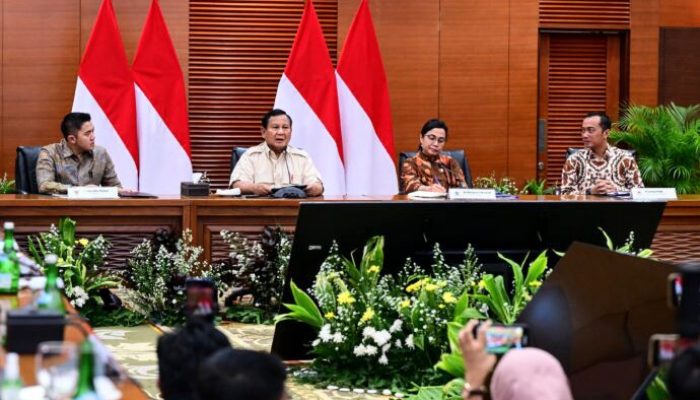 Presiden Prabowo Teken Penyaluran THR untuk ASN, TNI, Polri Hingga Pensiunan