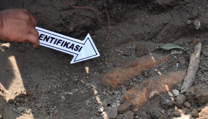 Tim Jibom Brimob Polda Sumut Disposal Mortir Temuan Warga di Asahan