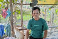 Darmin Simanjuntak (58) saat ditemui di gubuknya di Kelurahan Pasar Baru, Kecamatan Pandan, Kamis (9/1). Foto: Topikseru.com/ Jasman Julius