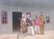 Warga Semringah Terima Program Bedah Rumah Pemkab Tapteng