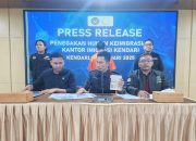 Imigrasi Kendari Deportasi WNA Asal China