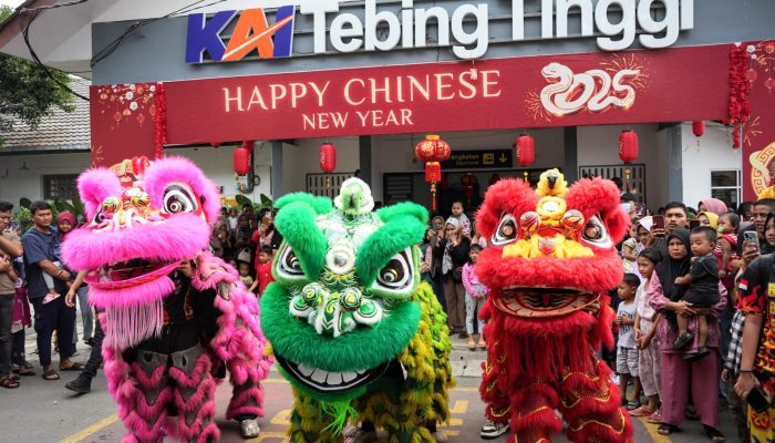 Stasiun KA Tebing Tinggi Hadirkan Atraksi Barongsai