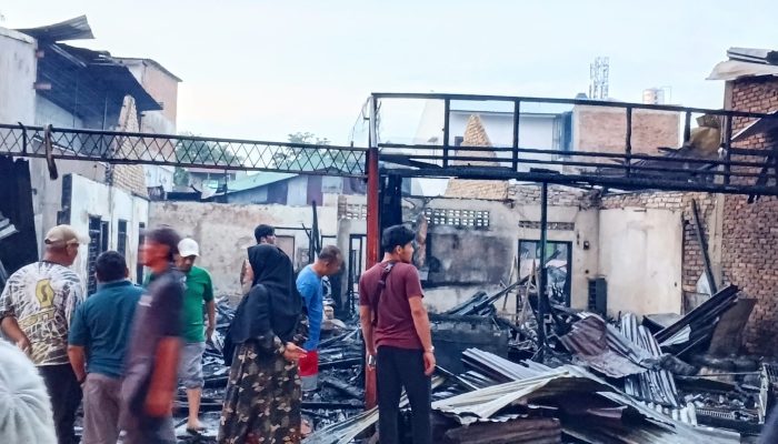 Kebakaran Hanguskan Satu Unit Rumah di Jalan Sei Belutu Medan