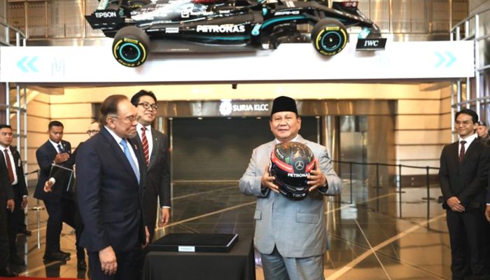 Kala Presiden Prabowo dan PM Anwar Ibrahim Kompak Tertawa Soal Mobil F1