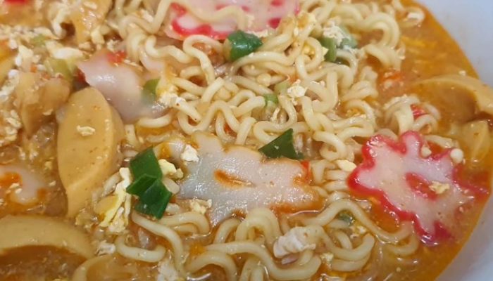 Stop Konsumsi Berlebihan! Ketahui Bahaya SEBLAK untuk Kesehatan Anda