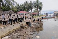 Salah satu titik lokasi yang menjadi tempat aksi Gotong-royong Mahasiswa STIE Alwashliyah Sibolga-Tapteng di Desa Jago-jago, Kacamatan Badiri, Tapteng, Selasa (18/2). Foto: Topikseru.com/ Jasman Julius