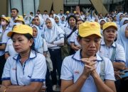 Sritex Bangkrut: Ribuan Pekerja Terancam Kehilangan Mata Pencaharian