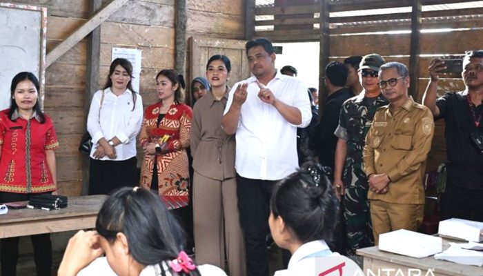 Gubernur Bobby Nasution Janji Perbaiki Sekolah di Kabupaten Nias