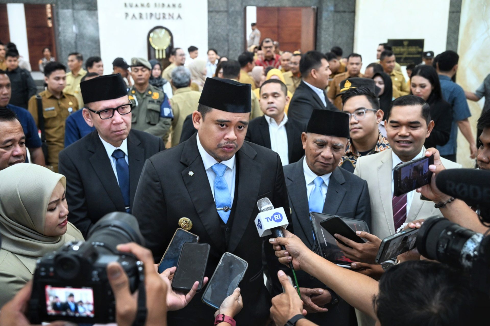 Gubernur Bobby Nasution