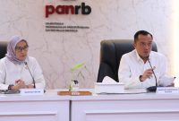 Menteri PANRB Rini Widyantini dan Menteri Sekretaris Negara Prasetyo Hadi dalam konferensi pers percepatan pengangkatan CASN 2025 (menpan.go.id)
