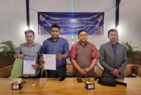Kuasa hukum Aswin Tampubolon, Franktino Sitanggang saat menggelar konferensi pers di Medan, Kamis (20/3). Foto: Istimewa
