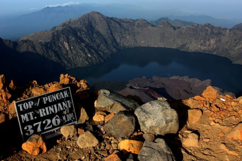 Puncak  Gunung Rinjani. Foto: Mounture.com/Agus