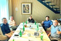 Pertemuan Sufmi Dasco Ahmad, Rocky Gerung, Dr Syahganda Nainggolan dan Jumhur Hidayat, Ferry Juliantono, dalam Hal Bi Halal.