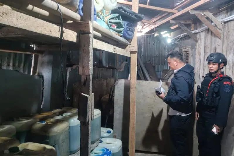 Polda Sumut bongkar penimbunan BBM subsidi ilegal. Foto: Humas Polda Sumut