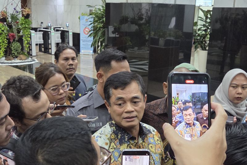 Direktur Jenderal Bea dan Cukai Djaka Budi Utama usai konferensi pers APBN KiTa di Jakarta, Jumat (23/5). Foto: Antara