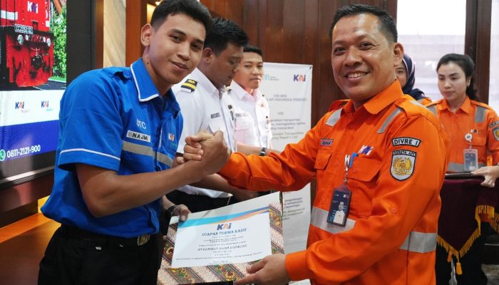 KAI Sumut Apresiasi Aksi Heroik Petugas Kebersihan KA yang Gagalkan Pencurian Kabel Sinyal