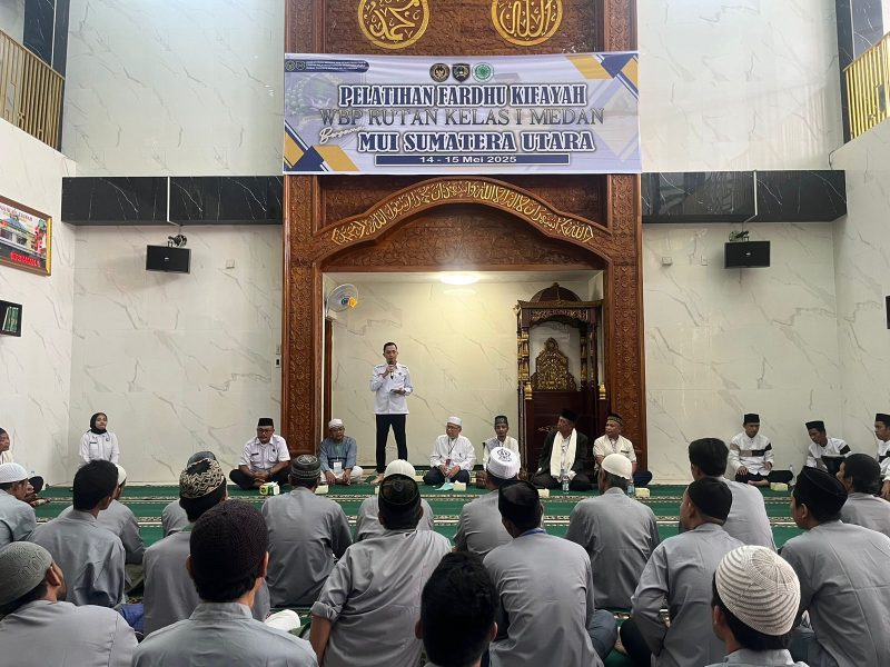 Kepala Rutan Kelas I Medan, Andi Surya membuka kegiatan pelatihan Fardhu Kifayah bagi warga binaan dengan menggandeng MUI Sumut. Foto: Humas Rutan Kelas I Medan