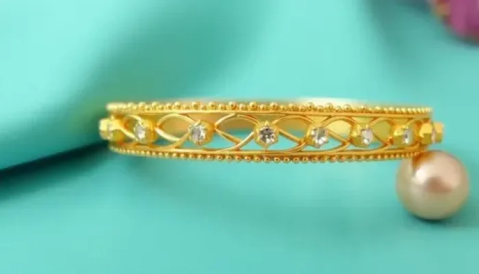 Harga Gelang Emas Hari Ini di Perdagangan 3 Juni 2025: KSG1235 – 17K Dibanderol Rp3.368.000