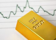 Harga Emas Spot Diramalkan Menggeliat dan Bersiap Menembus Level US$ 3.350 Ons Troi