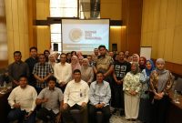 Direktur Pemberdayaan dan Partisipasi Masyarakat Badan Gizi Nasional (BGN), Tengku Syahdana (kemeja putih duduk).