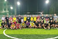Forwakum dan Kejari Belawan foto bersama seusai laga persahabatan sepakbola mini soccer di Lapangan Gajah Mada, Kota Medan, Rabu (18/6) malam.