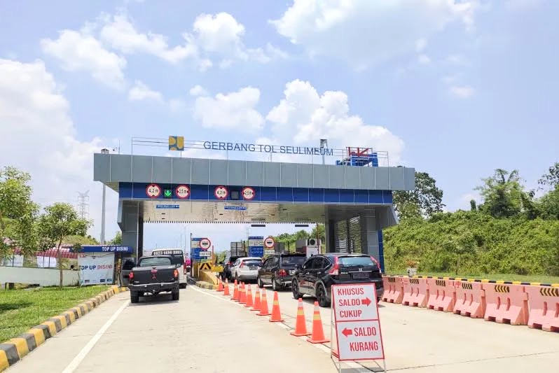Gerbang tol Sibanceh