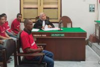 Anan Kumar terdakwa pengedar sabu, saat menjalani sidang tuntutan di PN Medan, Jumat (20/6).