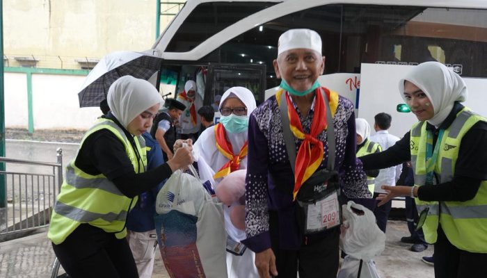 Kloter 14 Debarkasi Medan Tiba di Tanah Air, Satu Jemaah Haji Masih Dirawat di Arab Saudi