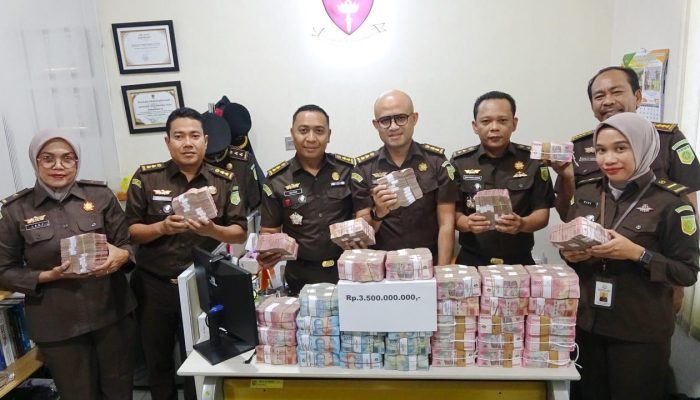 Kejati Sumut Terima Penitipan Kerugian Negara Rp 3,5 miliar dari Terdakwa Korupsi ADD Padangsidimpuan