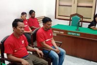 Empat terdakwa kurir sabu-sabu, menjalani sidang putusan di PN Medan, Rabu (25/6).