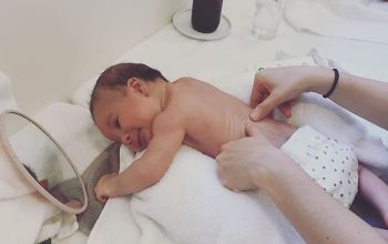 Mengeluarkan Dahak pada Bayi