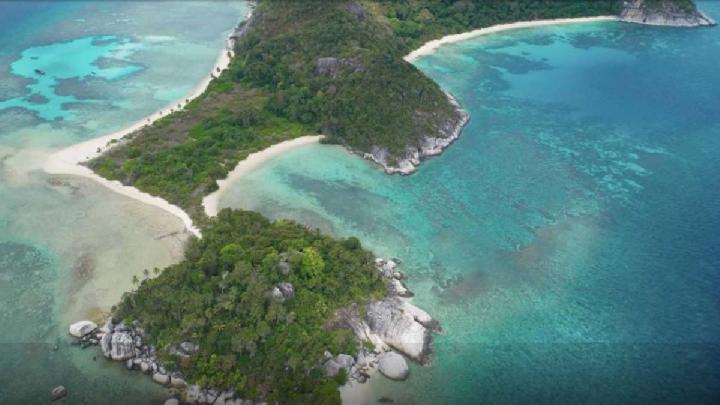 Tangkapan layer situs pulau kecil di Anambas di jual di situs jual beli pulau privateislandsonline.com. Dok. privateislandsonline.com