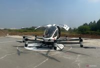 Taksi terbang EHang 216-s yang dipamerkan di kawasan PIK 2, Tangerang, Banten, Rabu (25/6/2025). Foto: Antara